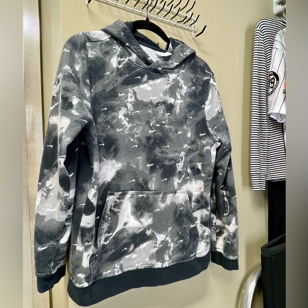 Nike Teen Boys Galaxy Patterned Hoodie in XL 18.5 W x 25.5 L.   Sleeves are 24 L